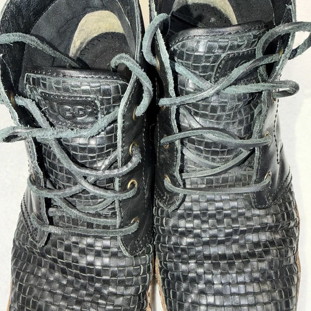 UGG Australia Mens 10 Black Woven Leather Chukka Boots Lace Up Casual